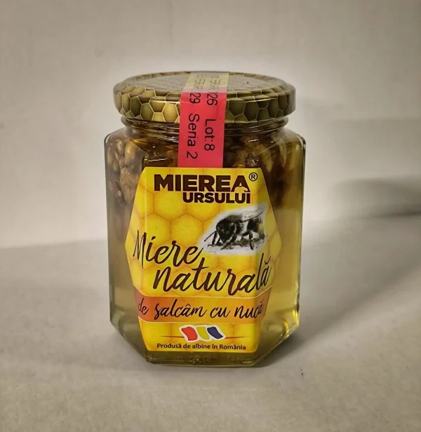 Miere de salcâm cu nucă